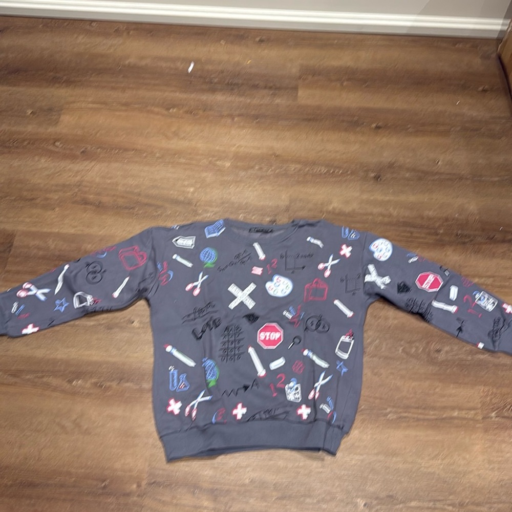 Sweater size medium great condition
